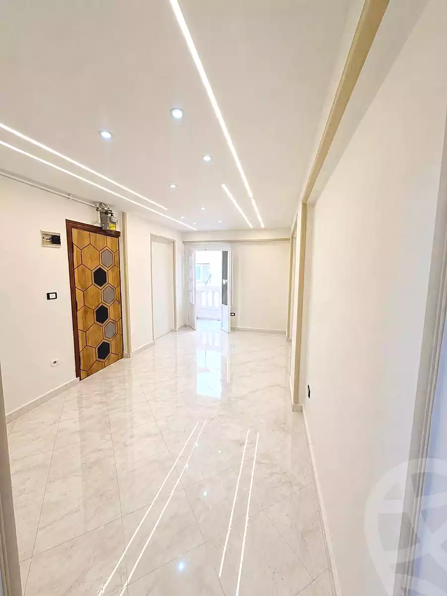 https://aqarmap.com.eg/en/listing/7050400-for-sale-alexandria-lsywf-el-falki