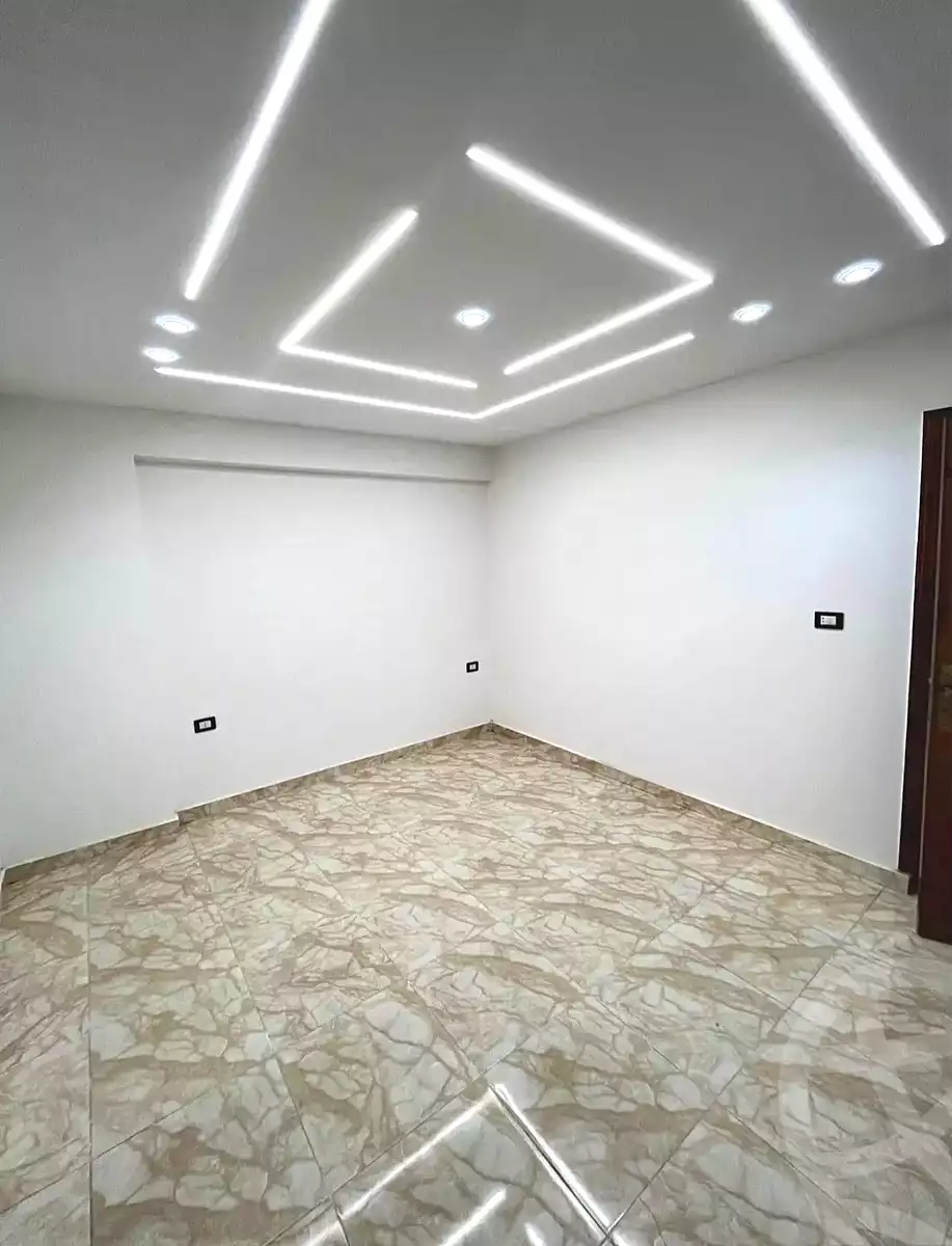 https://aqarmap.com.eg/en/listing/7050752-for-sale-alexandria-lsywf-el-falki