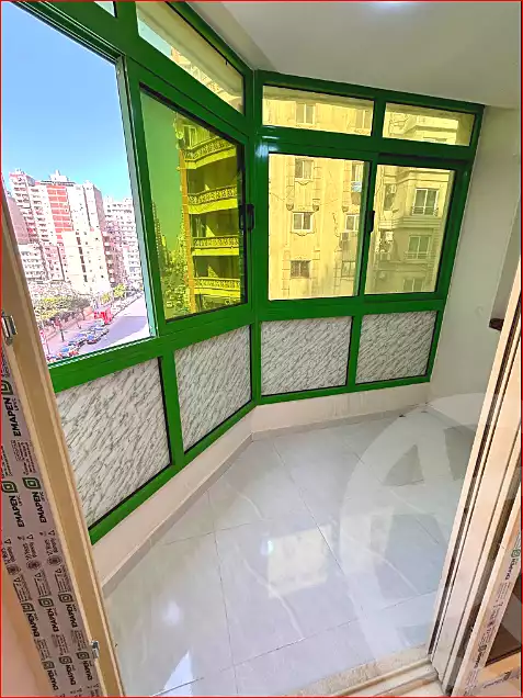 https://aqarmap.com.eg/ar/listing/7050810-for-sale-alexandria-sydy-bshr-sydy-bshr-bhry-shr-mhmwd-l-yswy