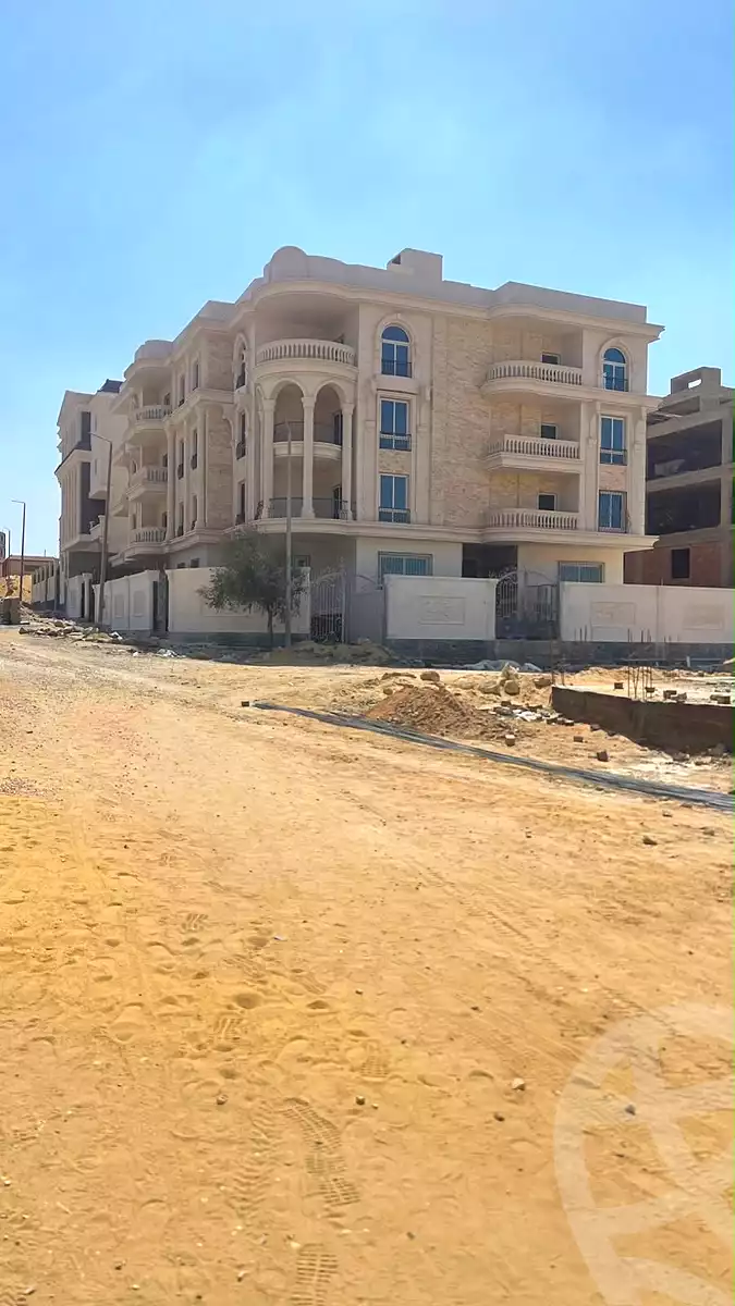 https://aqarmap.com.eg/en/listing/7050845-for-sale-cairo-new-cairo-bait-el-watan-fifth-neighborhood