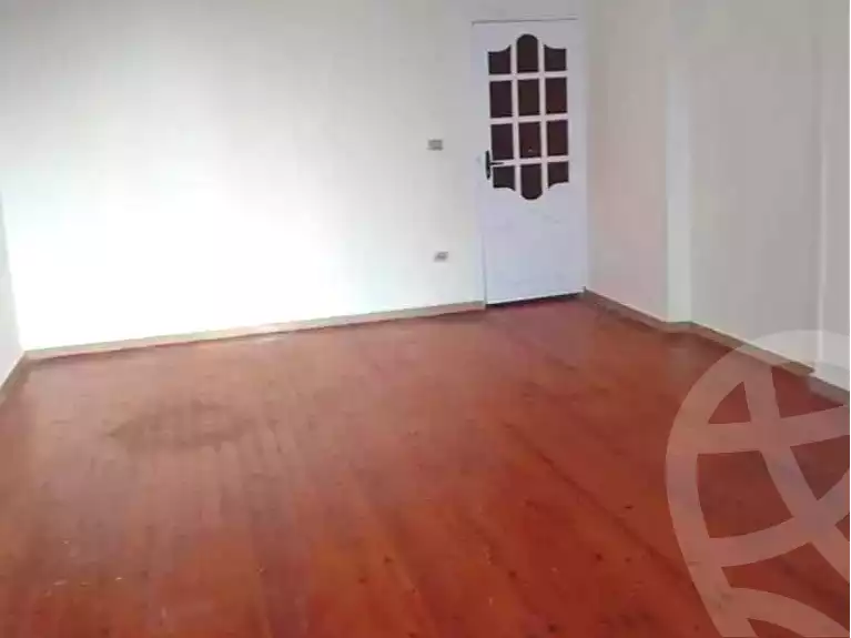 https://aqarmap.com.eg/ar/listing/7050853-for-rent-alexandria-ganaklis