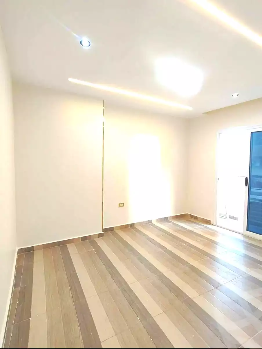 https://aqarmap.com.eg/ar/listing/7051174-for-sale-alexandria-miami-khld-bn-lwlyd