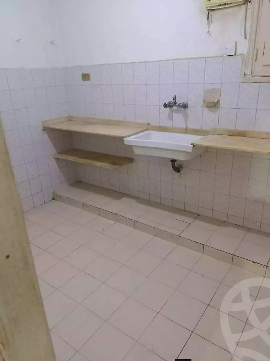 https://aqarmap.com.eg/ar/listing/7042583-for-rent-alexandria-al-agamy-lbytsh-princess-st
