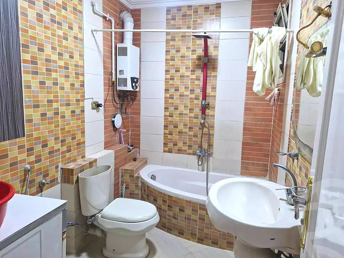 https://aqarmap.com.eg/ar/listing/7042626-for-rent-alexandria-al-agamy-el-hanouvel