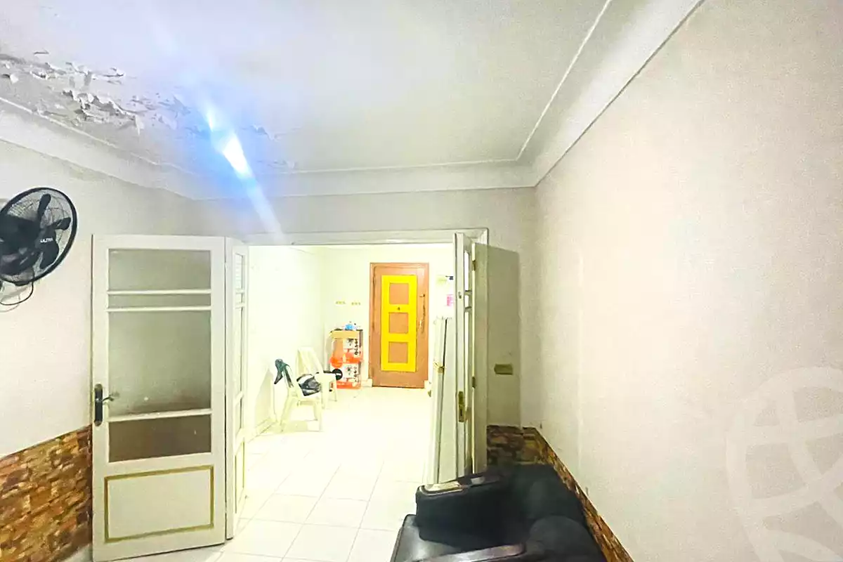 https://aqarmap.com.eg/en/listing/7051884-for-sale-alexandria-sporting-el-geish-road
