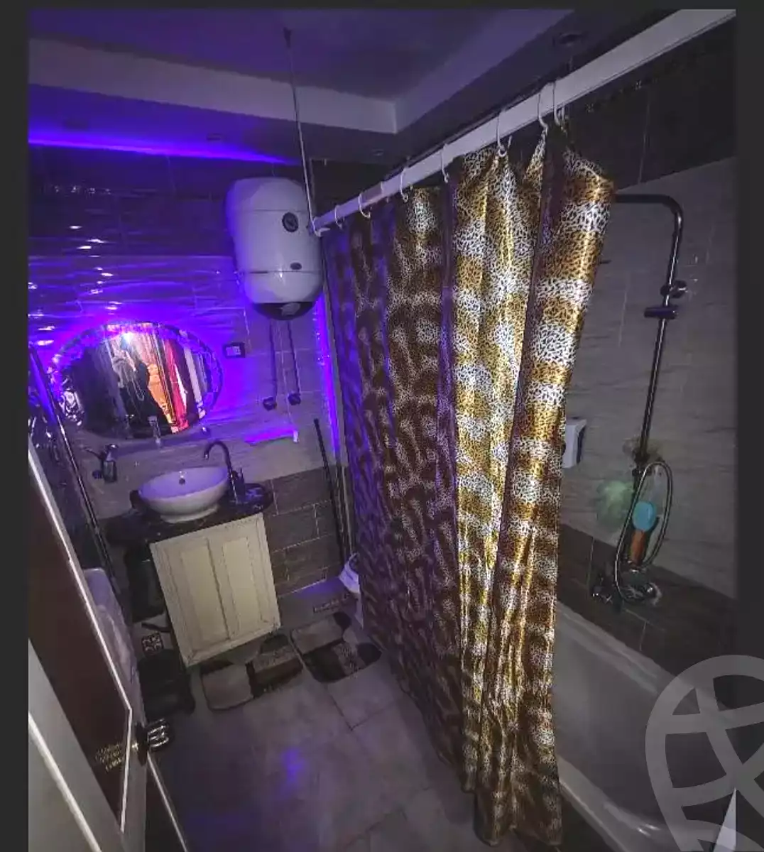 https://aqarmap.com.eg/ar/listing/7052347-for-sale-alexandria-al-agamy-el-hanouvel