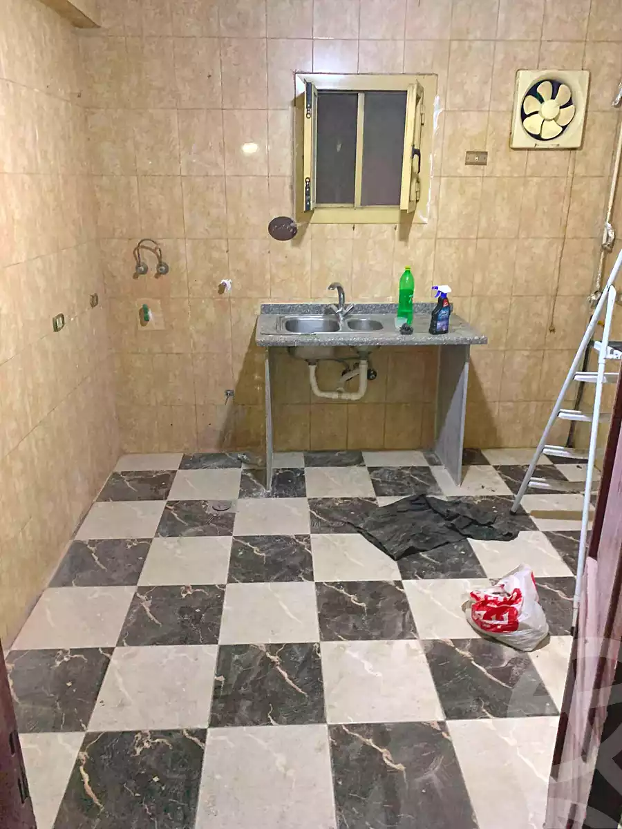 https://aqarmap.com.eg/ar/listing/7053012-for-rent-cairo-helwan-helwan-el-sharkeya-thabit-basha-st