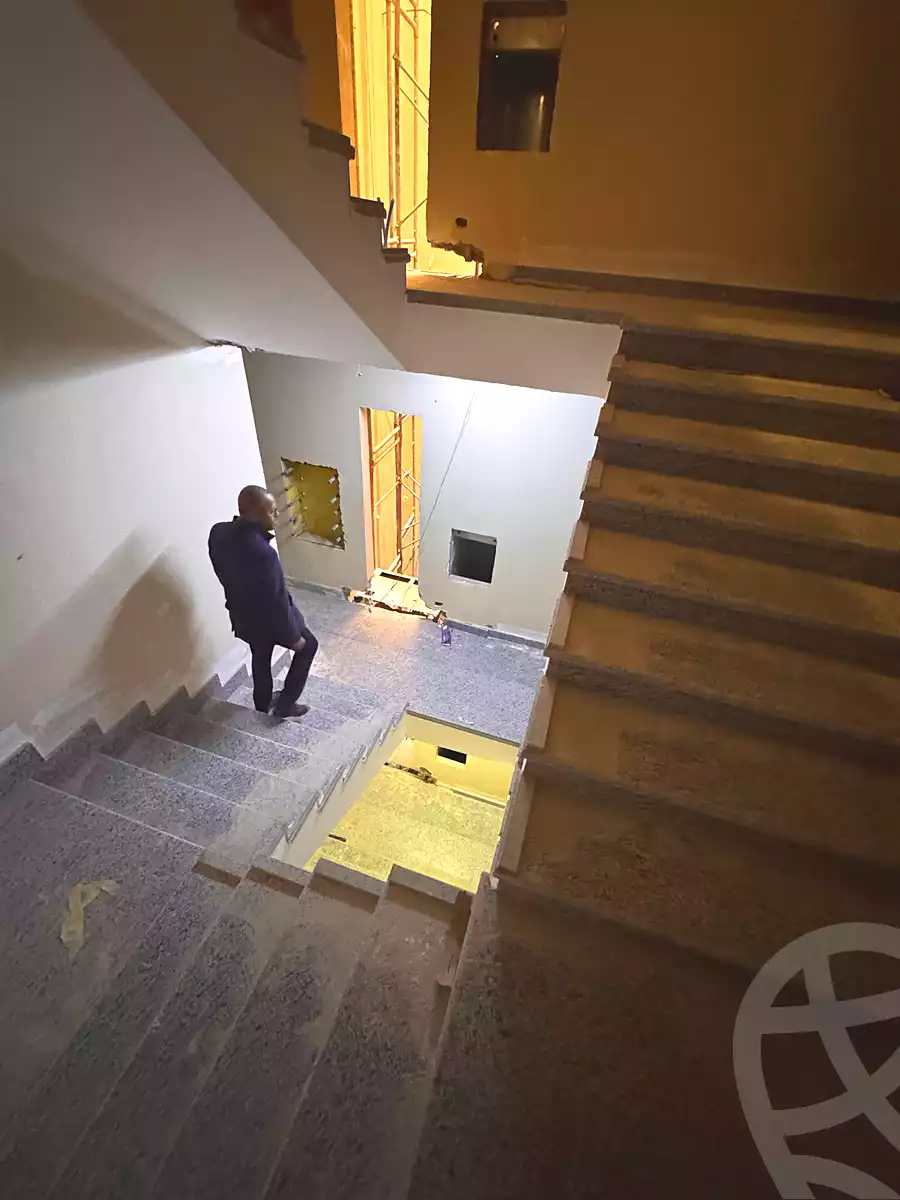 شقة بـ٣ غرف نوم في Ninety Avenue، صورة ١٠ من ١٠