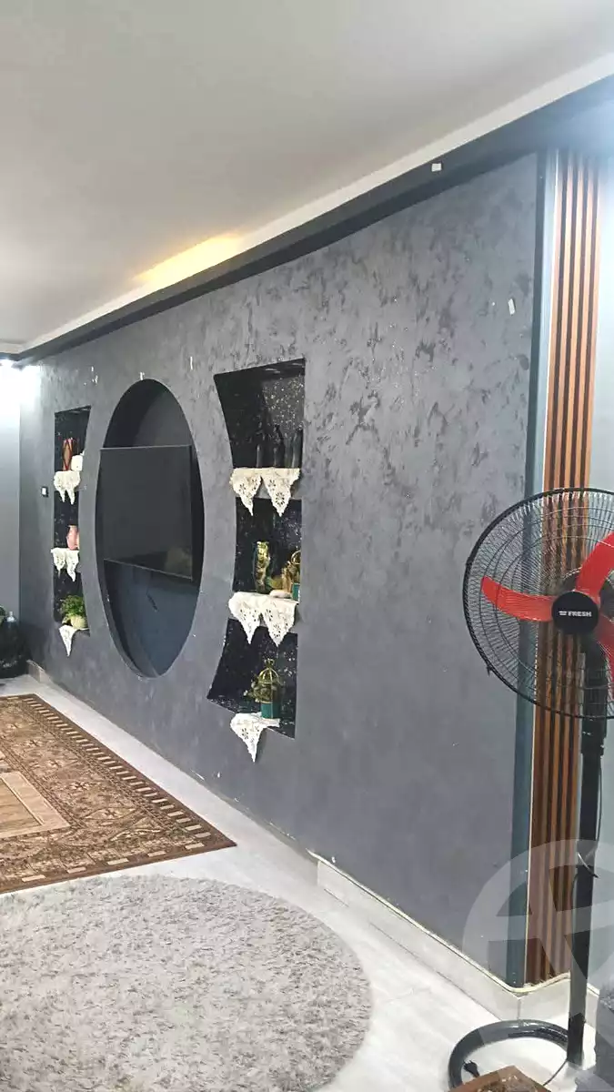 https://aqarmap.com.eg/ar/listing/7053301-for-sale-cairo-helwan-ahmed-enci-st