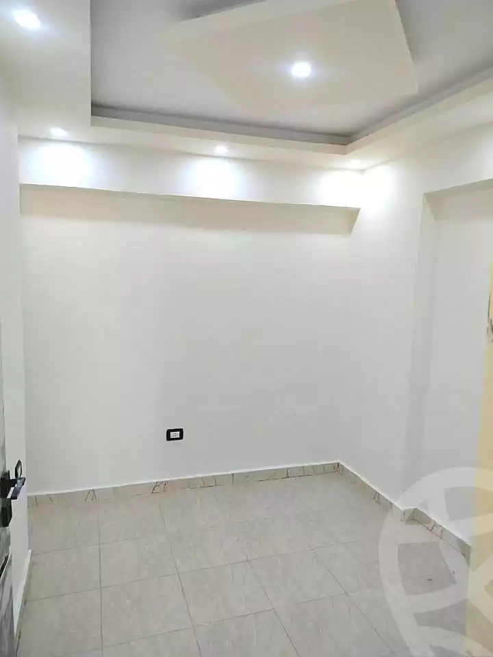 https://aqarmap.com.eg/ar/listing/7053606-for-sale-alexandria-el-asafra-shr-45