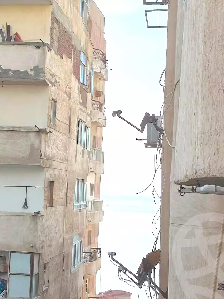https://aqarmap.com.eg/ar/listing/7053891-for-sale-alexandria-el-asafra-l-sfr-bhry