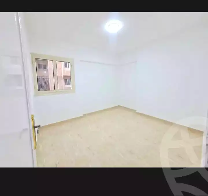 https://aqarmap.com.eg/ar/listing/7053910-for-sale-alexandria-miami-shr-jml-bd-lnsr
