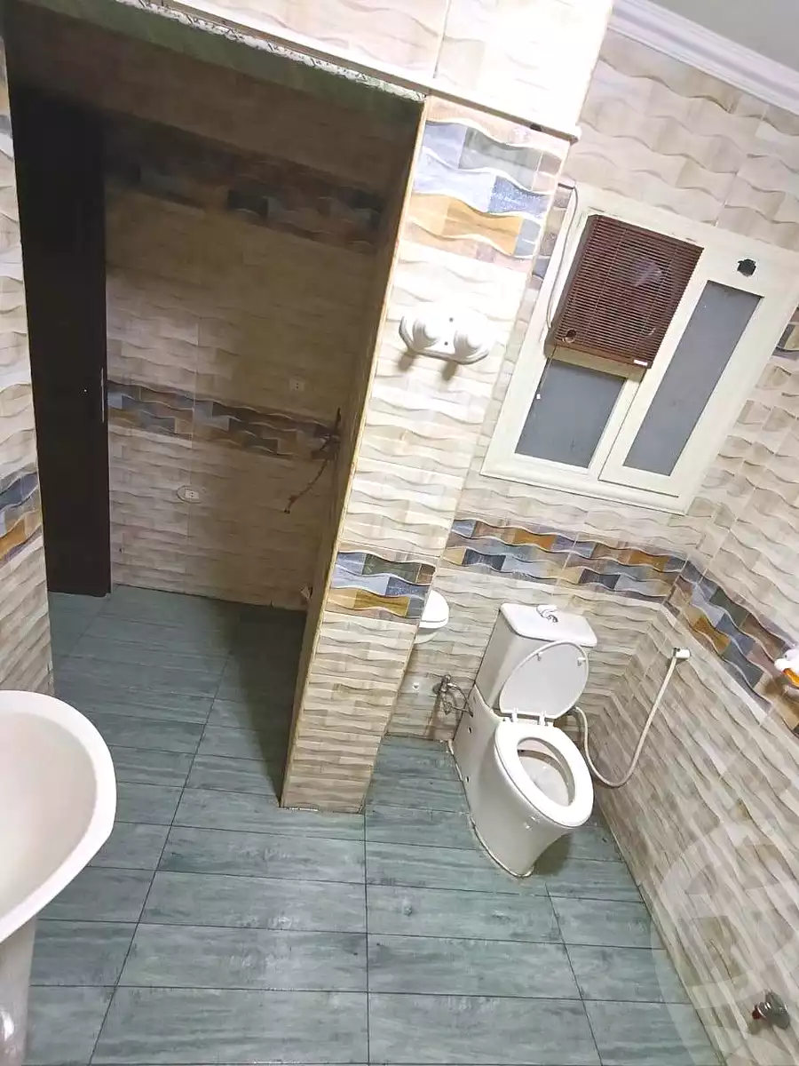 https://aqarmap.com.eg/ar/listing/7054213-for-sale-cairo-helwan-ahmed-enci-st