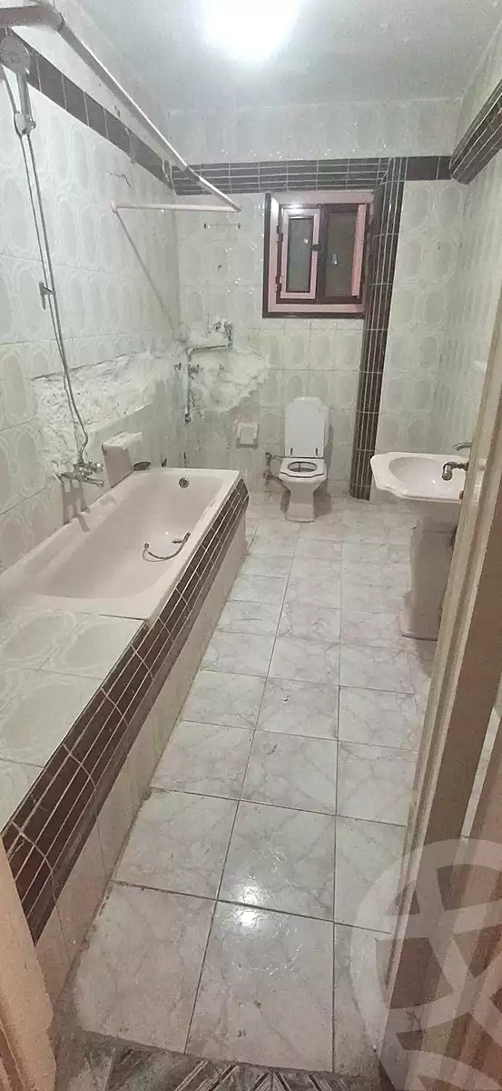 https://aqarmap.com.eg/ar/listing/7054683-for-rent-alexandria-al-agamy-lbytsh