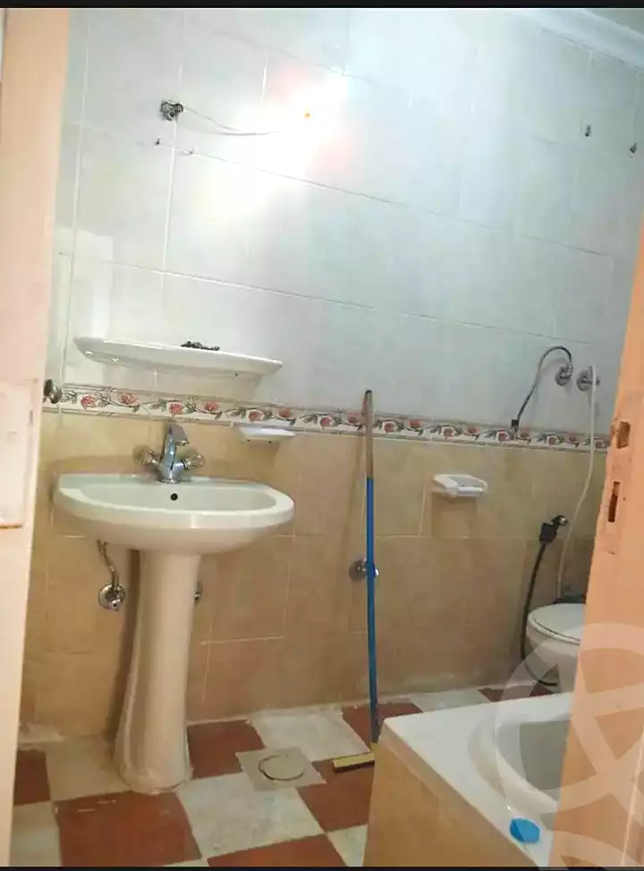 https://aqarmap.com.eg/en/listing/7055223-for-sale-alexandria-al-agamy-el-hanouvel