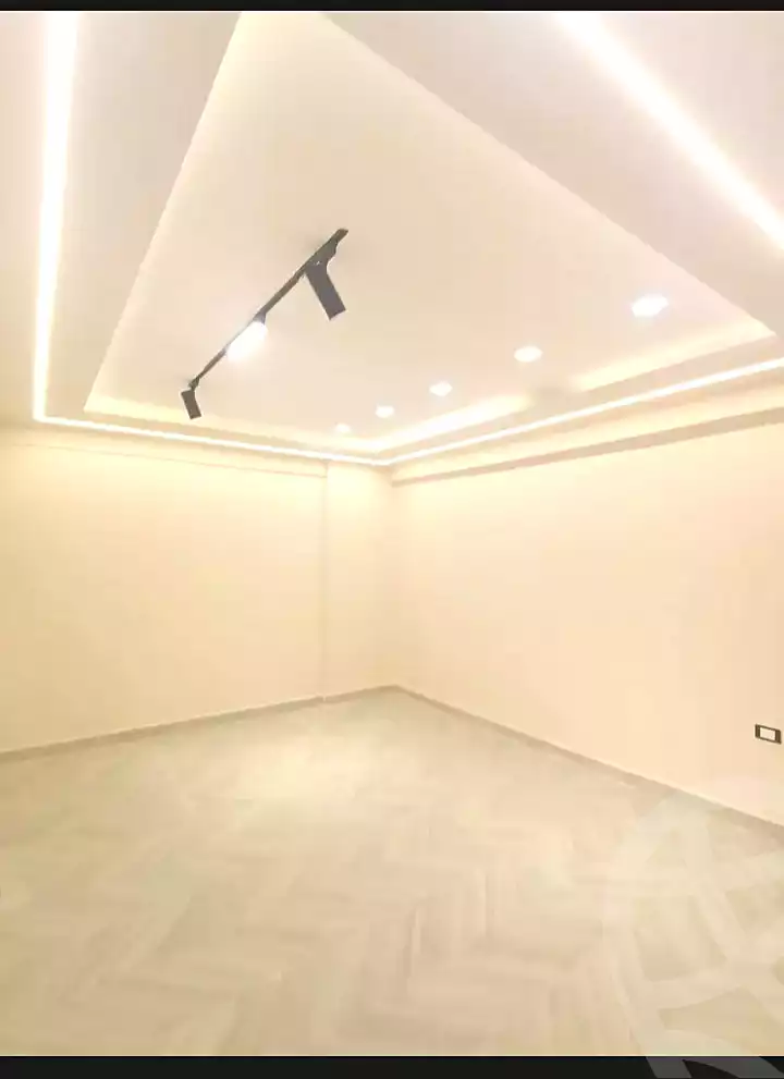 https://aqarmap.com.eg/ar/listing/7055295-for-sale-alexandria-al-agamy-el-hanouvel