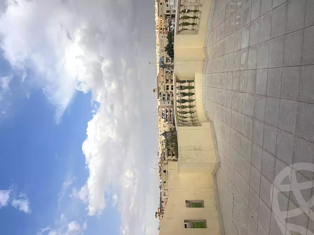 https://aqarmap.com.eg/ar/listing/7055909-for-sale-cairo-new-cairo-ganob-el-akadamiya-south-academy-b-taha-hussein-st