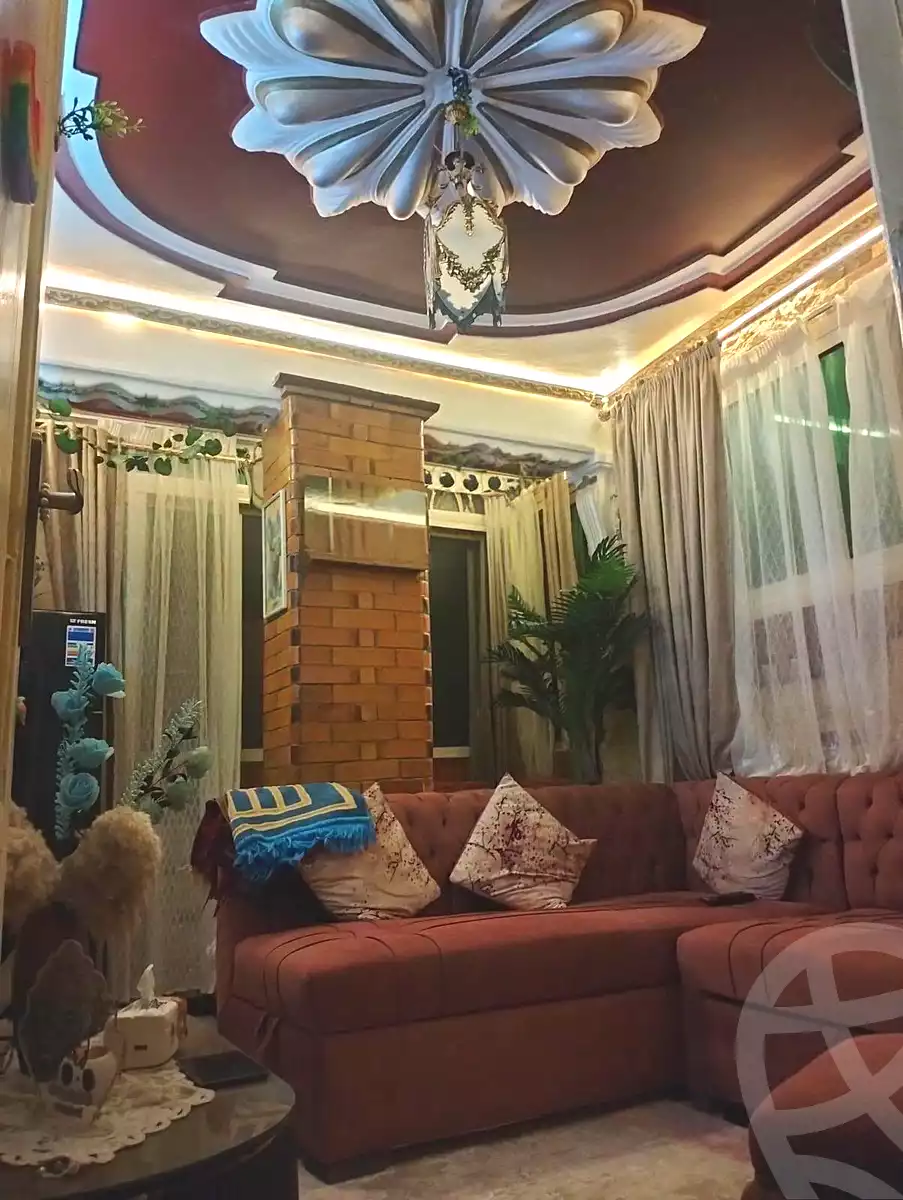 https://aqarmap.com.eg/en/listing/7056105-for-sale-alexandria-al-agamy-el-hanouvel-radwan-st
