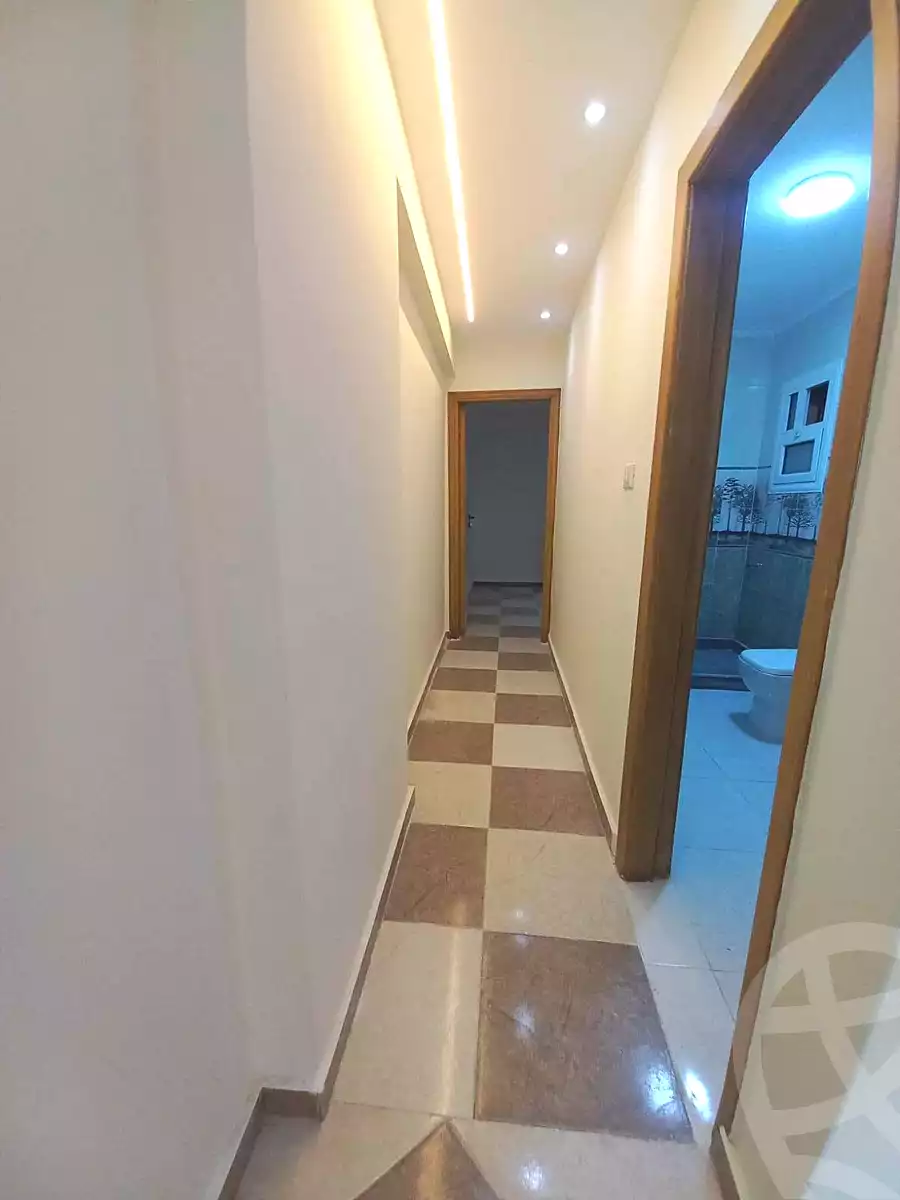 https://aqarmap.com.eg/ar/listing/7056393-for-sale-alexandria-sydy-bshr-sydy-bshr-bhry-shr-mhmd-njyb