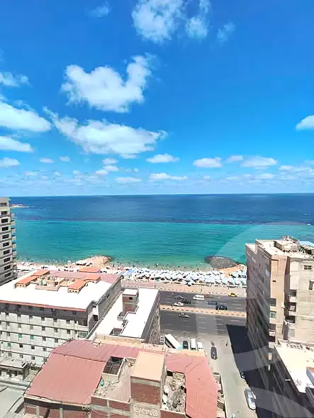 https://aqarmap.com.eg/ar/listing/7056413-for-sale-alexandria-el-asafra-l-sfr-bhry-el-geish-rd
