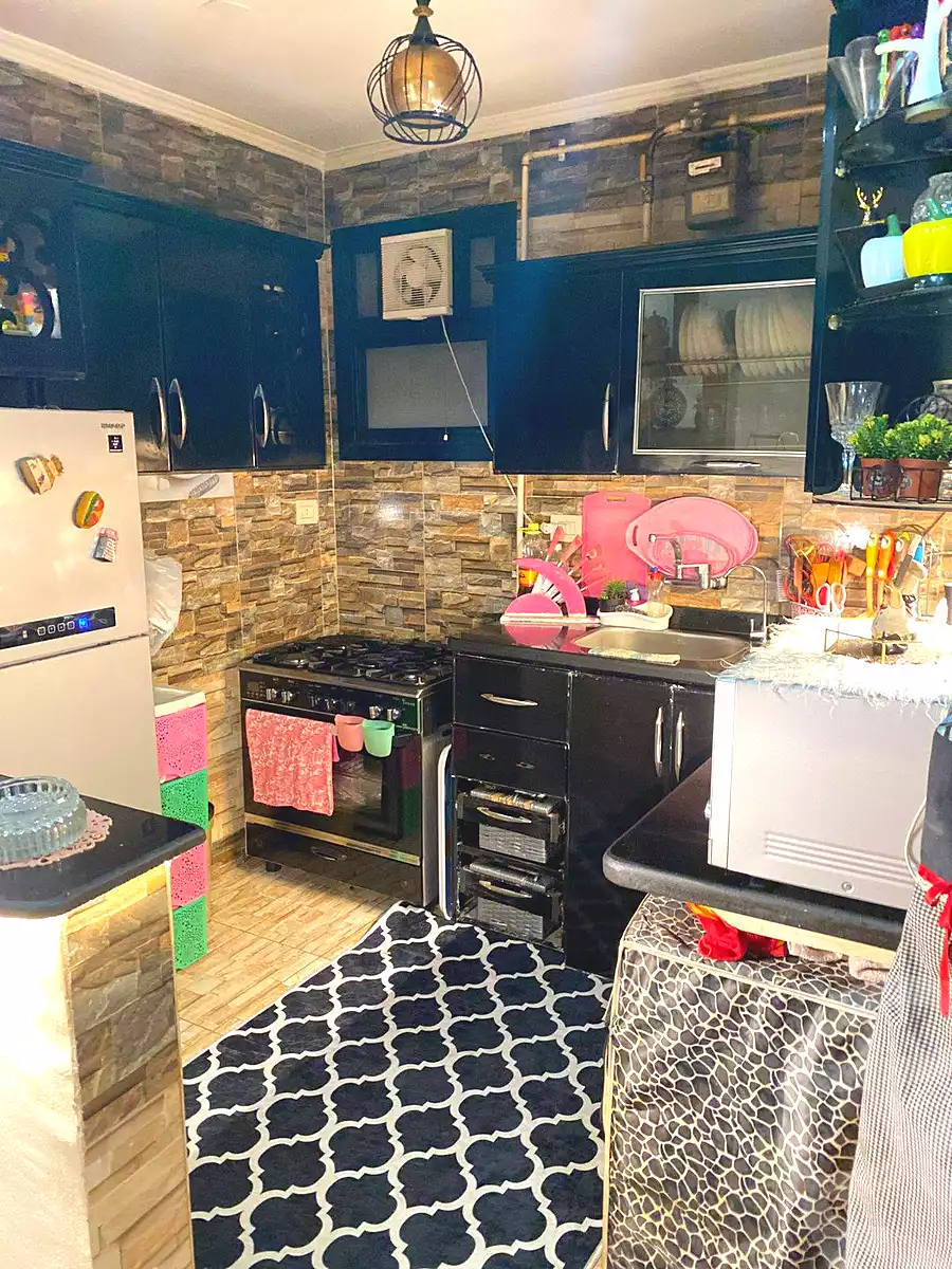 https://aqarmap.com.eg/ar/listing/7056537-for-sale-alexandria-al-agamy-el-hanouvel-radwan-st
