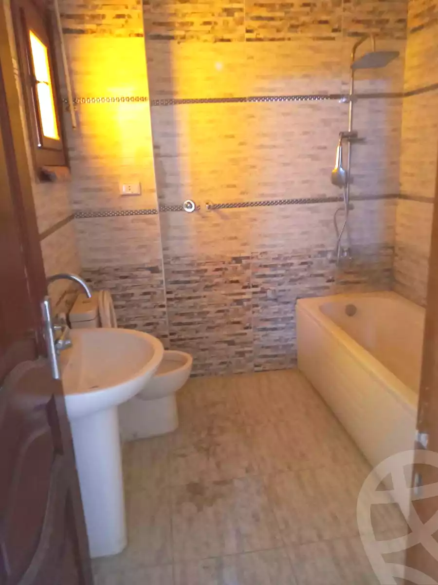 https://aqarmap.com.eg/en/listing/7057231-for-rent-cairo-helwan-helwan-el-sharkeya-thabit-basha-st