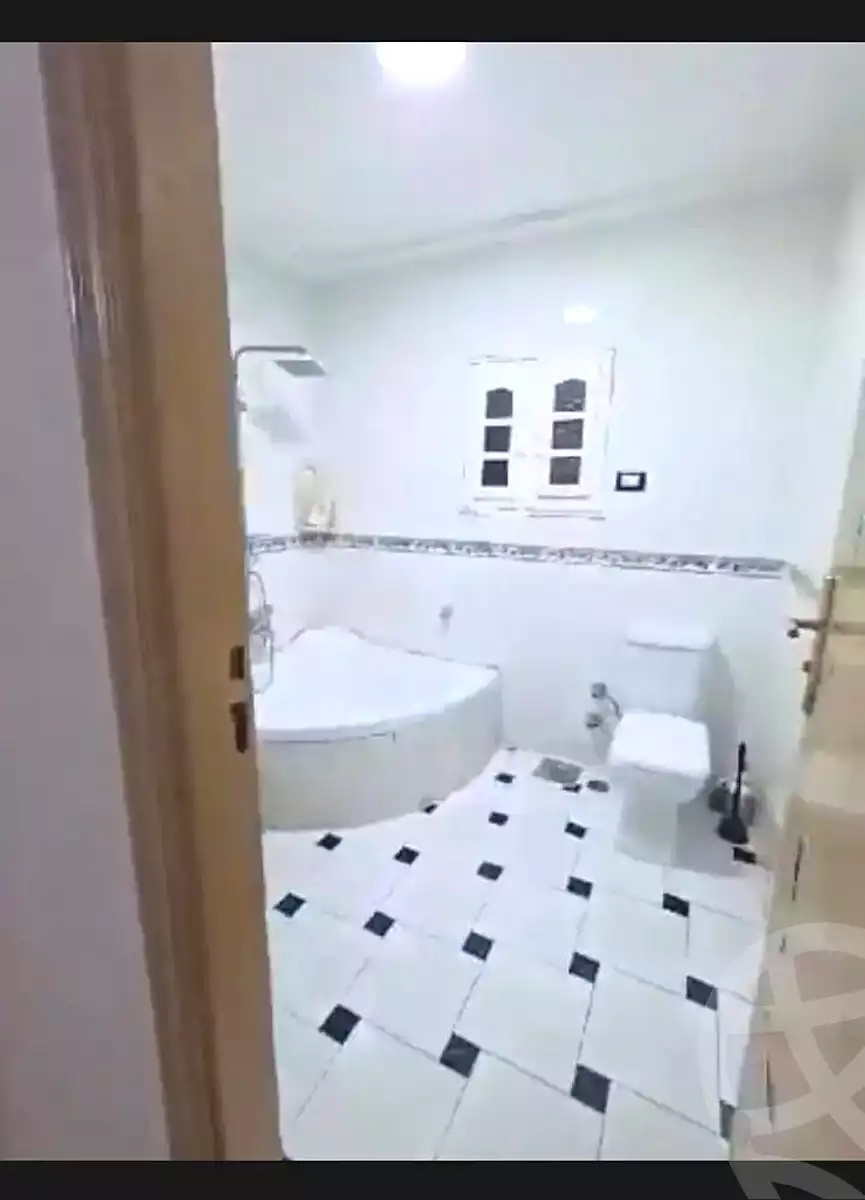 https://aqarmap.com.eg/ar/listing/7057265-for-sale-alexandria-sydy-bshr-sydy-bshr-bhry-shr-khld-bn-lwlyd