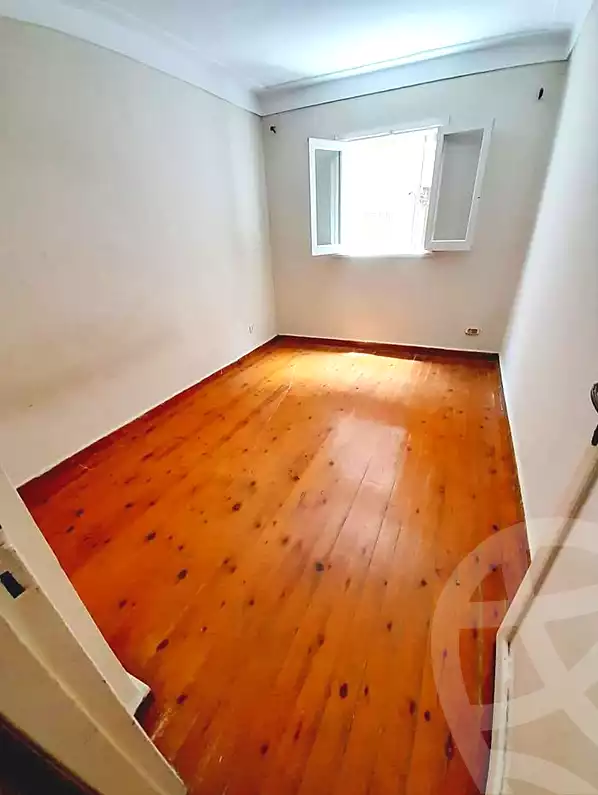 https://aqarmap.com.eg/ar/listing/7057519-for-sale-alexandria-al-agamy-el-hanouvel