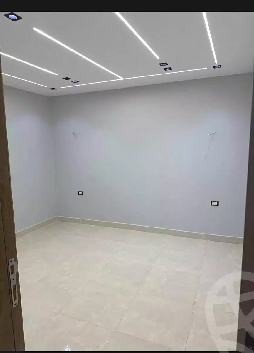 https://aqarmap.com.eg/ar/listing/7057534-for-sale-cairo-el-haram-el-lebeny-soltan-khattab-st