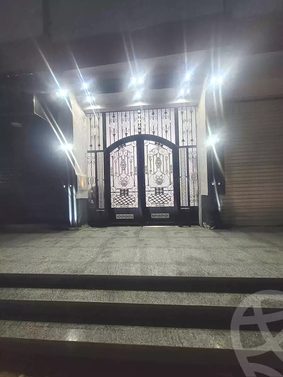 https://aqarmap.com.eg/ar/listing/7057818-for-sale-cairo-nozha-2-el-khamseen-st