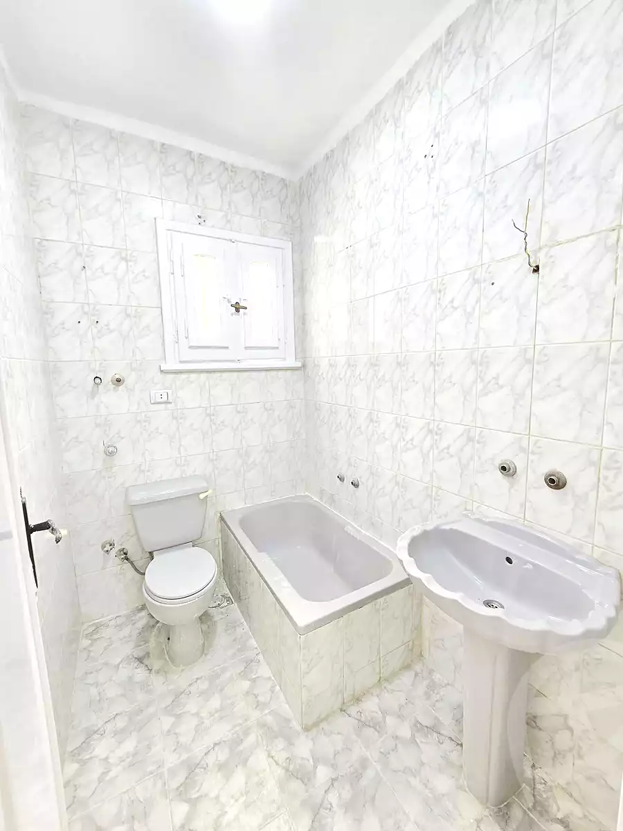 https://aqarmap.com.eg/ar/listing/7057816-for-sale-alexandria-al-agamy-shataa-el-nakheel