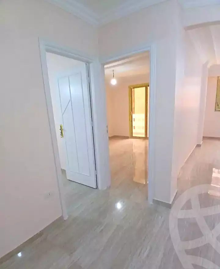 https://aqarmap.com.eg/ar/listing/7058085-for-sale-alexandria-miami-shr-jml-bd-lnsr