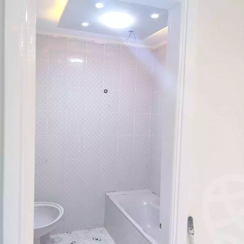 https://aqarmap.com.eg/en/listing/7058132-for-sale-alexandria-al-agamy-bw-ywsf-el-forn-st