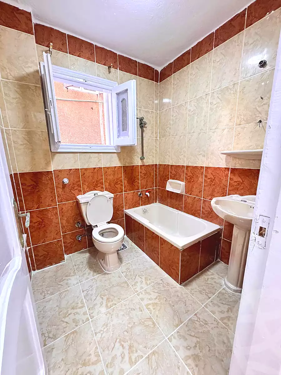 https://aqarmap.com.eg/en/listing/7058537-for-sale-alexandria-al-agamy-shataa-el-nakheel
