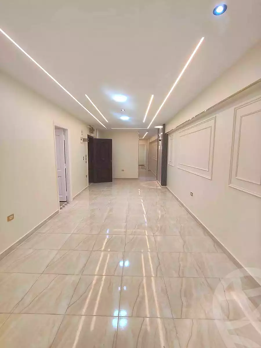 https://aqarmap.com.eg/ar/listing/7058797-for-sale-alexandria-miami-khld-bn-lwlyd