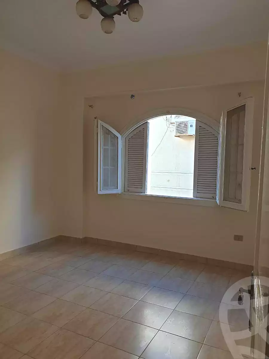 https://aqarmap.com.eg/ar/listing/7059627-for-rent-cairo-new-cairo-ganob-el-akadamiya-south-academy-b-medhat-el-kholy-st