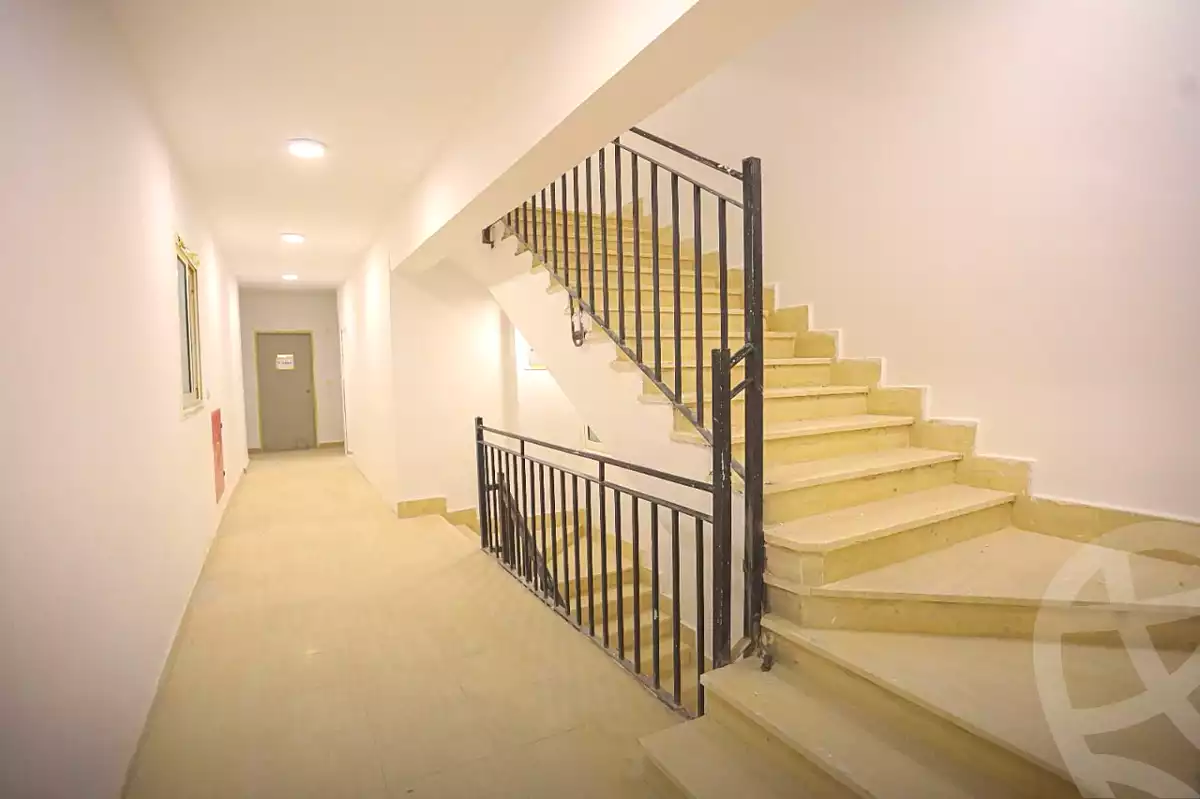 https://aqarmap.com.eg/ar/listing/7059708-for-sale-cairo-new-administrative-capital-r8-tj-msr