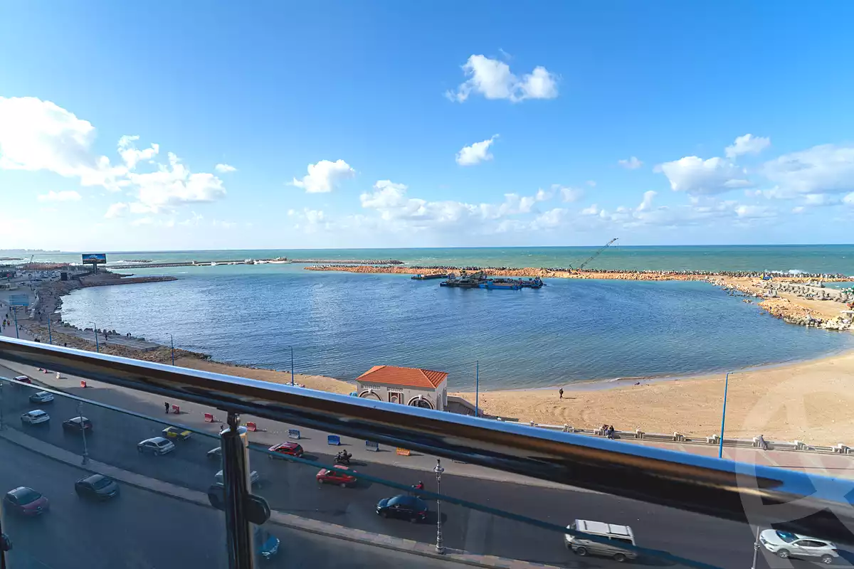 https://aqarmap.com.eg/ar/listing/7059866-for-sale-alexandria-el-saraya-el-geish-rd