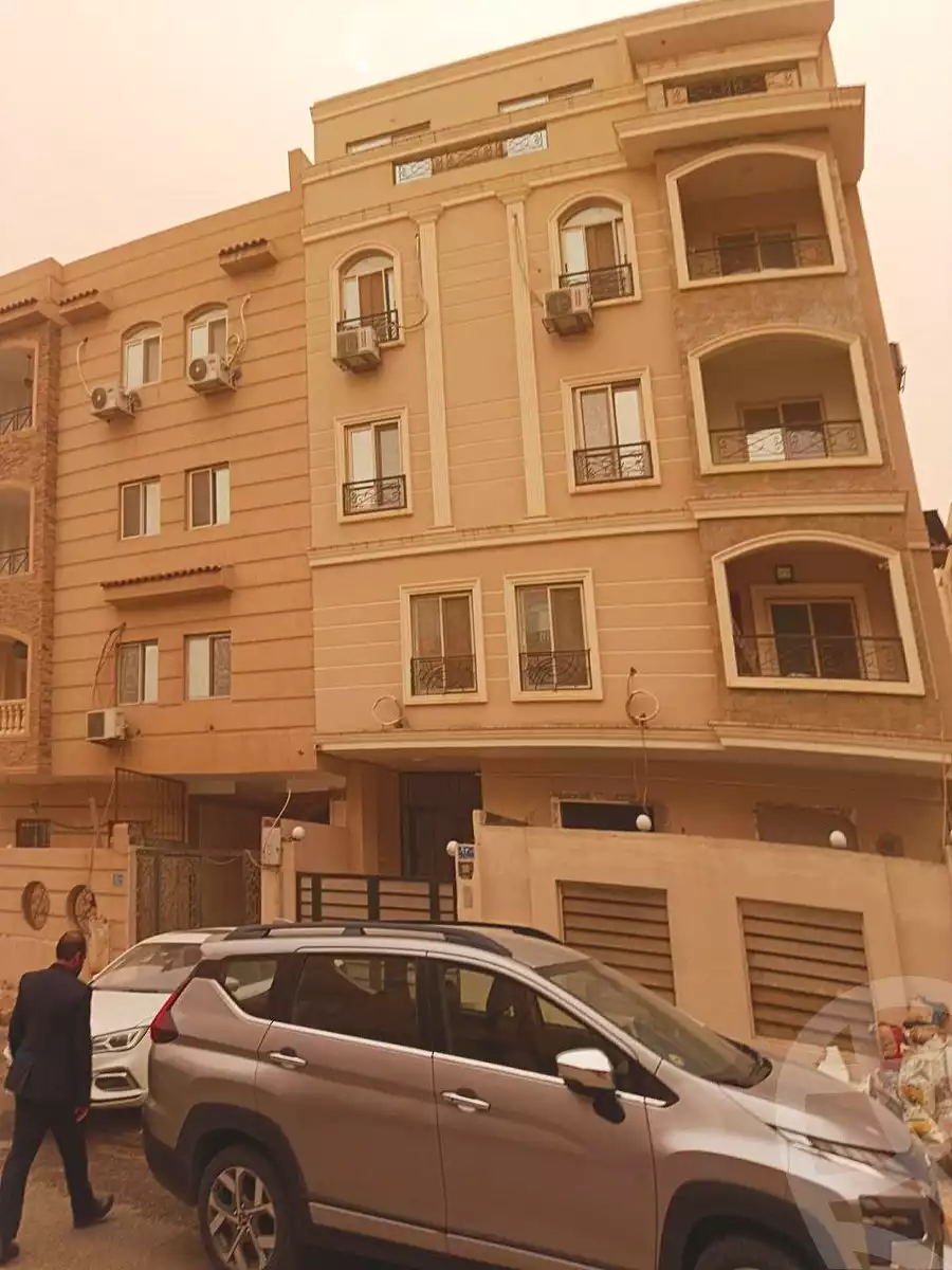 https://aqarmap.com.eg/en/listing/7059894-for-sale-cairo-new-cairo-bait-el-watan-south-suez-road-el-hay-el-takmely