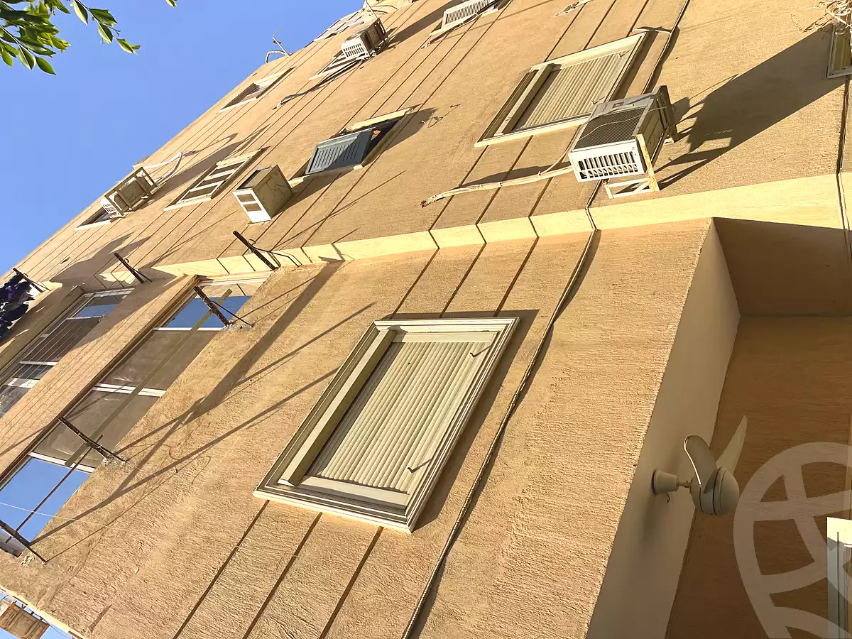 https://aqarmap.com.eg/ar/listing/7060421-for-sale-cairo-new-cairo-first-settlement-neighbourhood-5-ryad-el-sonbati-st