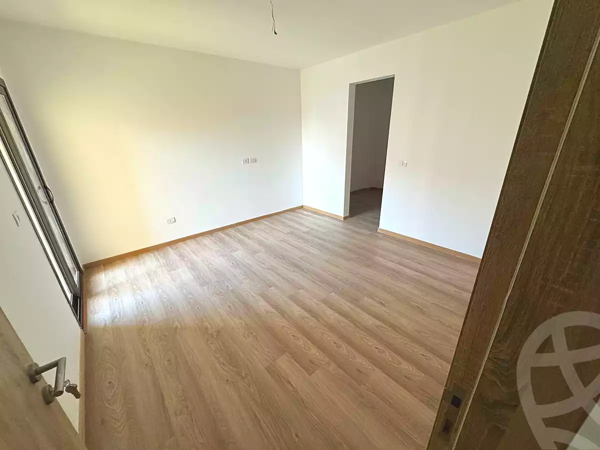 شقة بغرفتي نوم في فيفث سكوير المراسم، صورة ٥ من ٢١