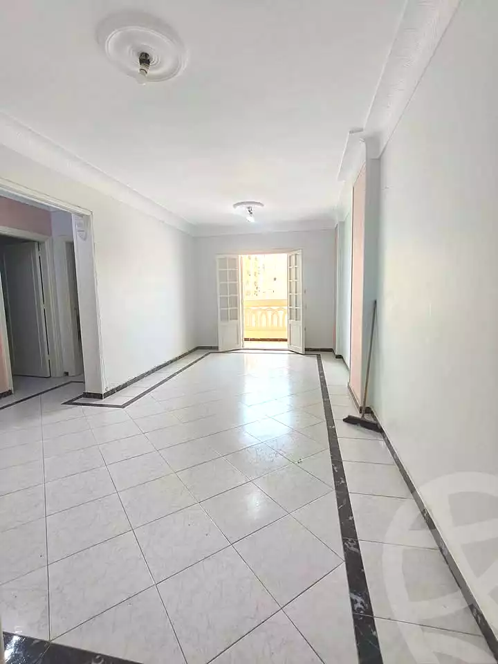 https://aqarmap.com.eg/ar/listing/7061086-for-sale-alexandria-sydy-bshr-sydy-bshr-bhry-gamal-abd-el-nasir-st