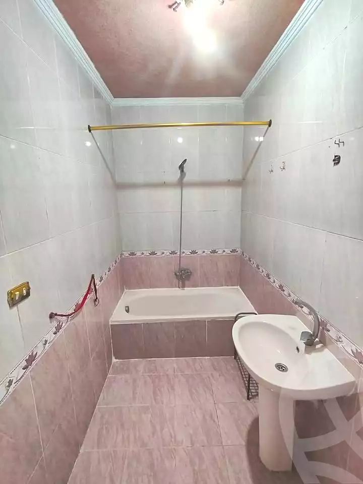 https://aqarmap.com.eg/ar/listing/7061086-for-sale-alexandria-sydy-bshr-sydy-bshr-bhry-gamal-abd-el-nasir-st