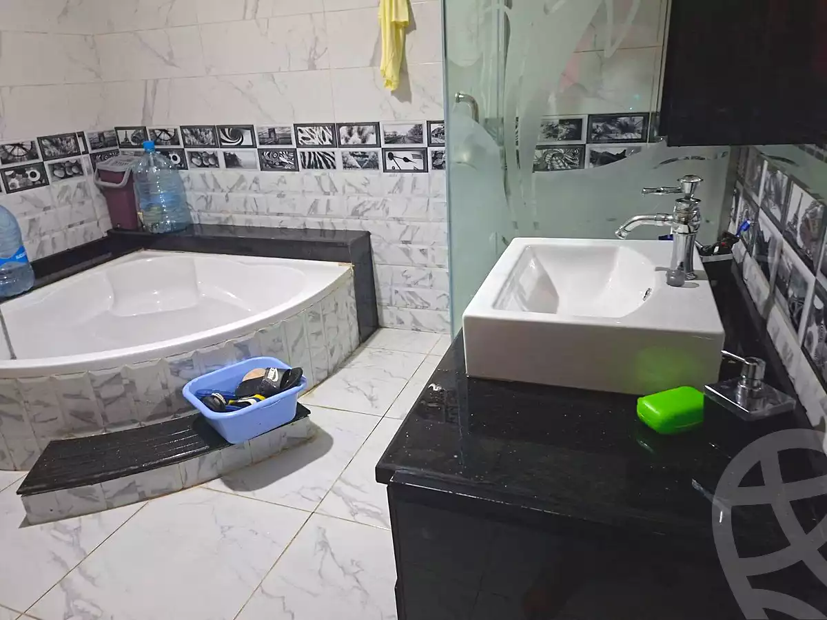 https://aqarmap.com.eg/en/listing/7059124-for-sale-cairo-helwan-mahmoud-khater-st