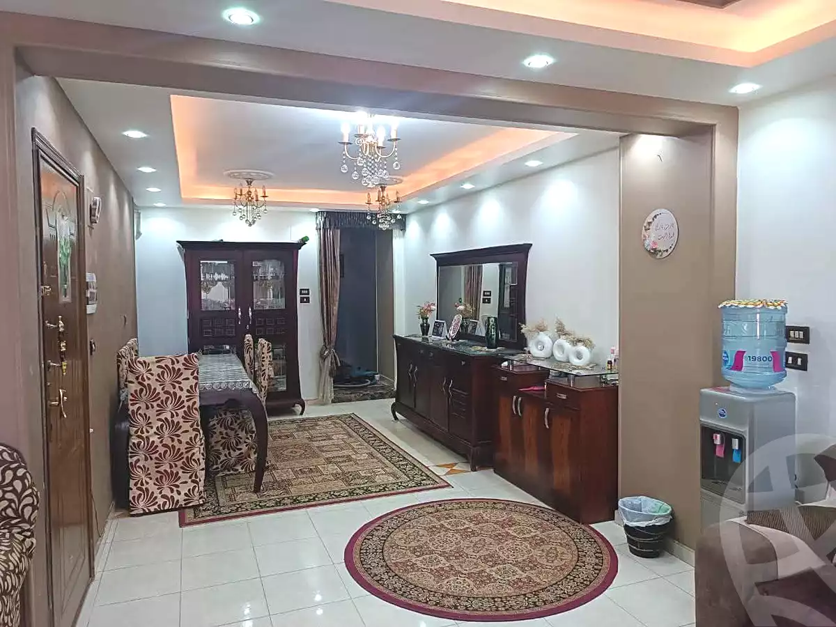 https://aqarmap.com.eg/ar/listing/7063412-for-sale-cairo-helwan-mahmoud-zaki-st
