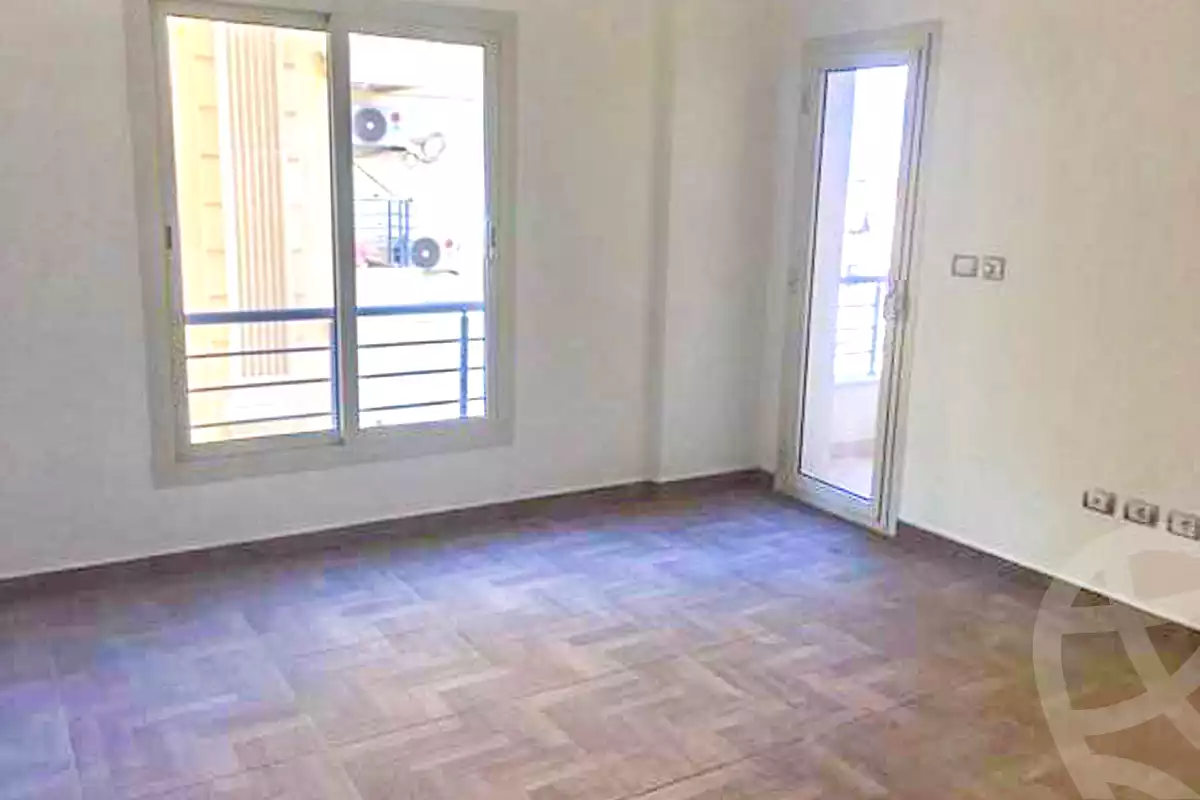 https://aqarmap.com.eg/ar/listing/7063465-for-sale-alexandria-smouha-compounds-in-smouha-antoniadis-city-compound