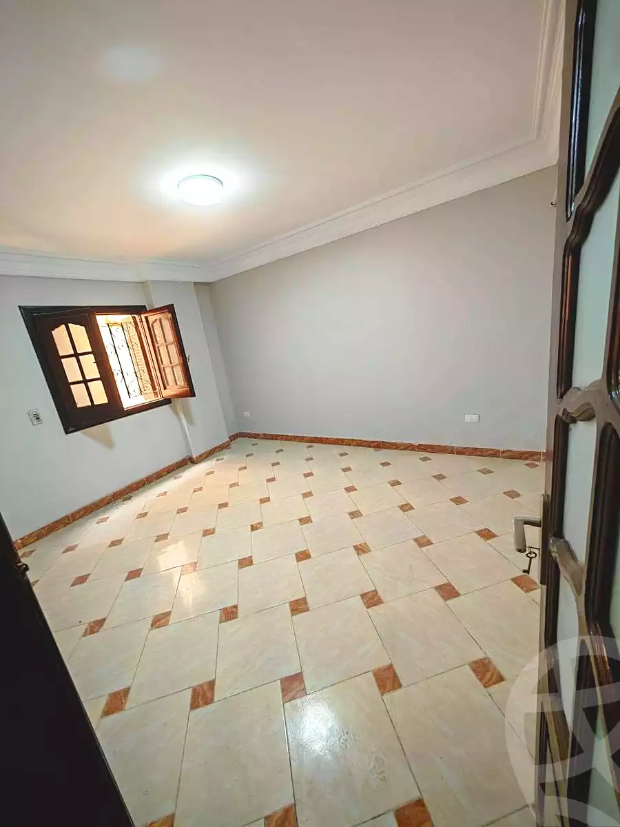 https://aqarmap.com.eg/en/listing/7063512-for-sale-cairo-helwan-ahmed-enci-st