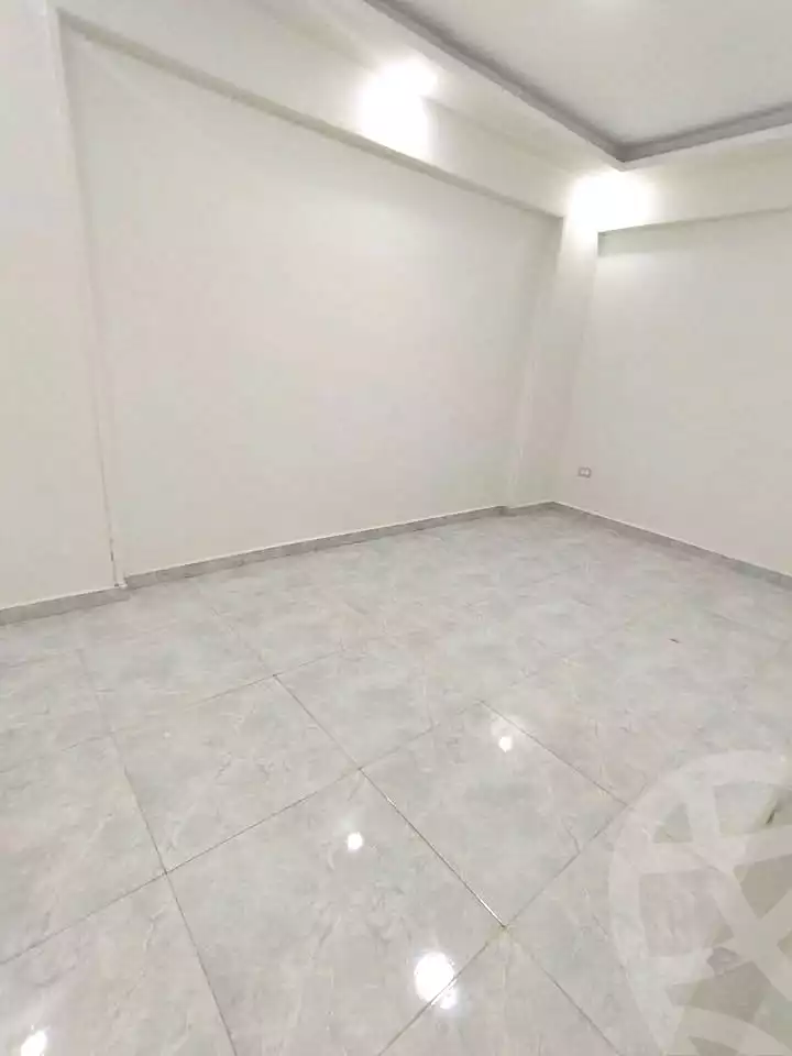 https://aqarmap.com.eg/ar/listing/7063750-for-sale-alexandria-el-asafra-shr-45