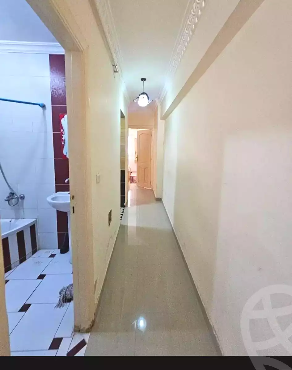 https://aqarmap.com.eg/ar/listing/7063850-for-sale-alexandria-miami-khld-bn-lwlyd