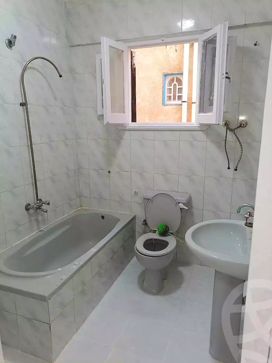 https://aqarmap.com.eg/ar/listing/7064102-for-sale-alexandria-al-agamy-shataa-el-nakheel